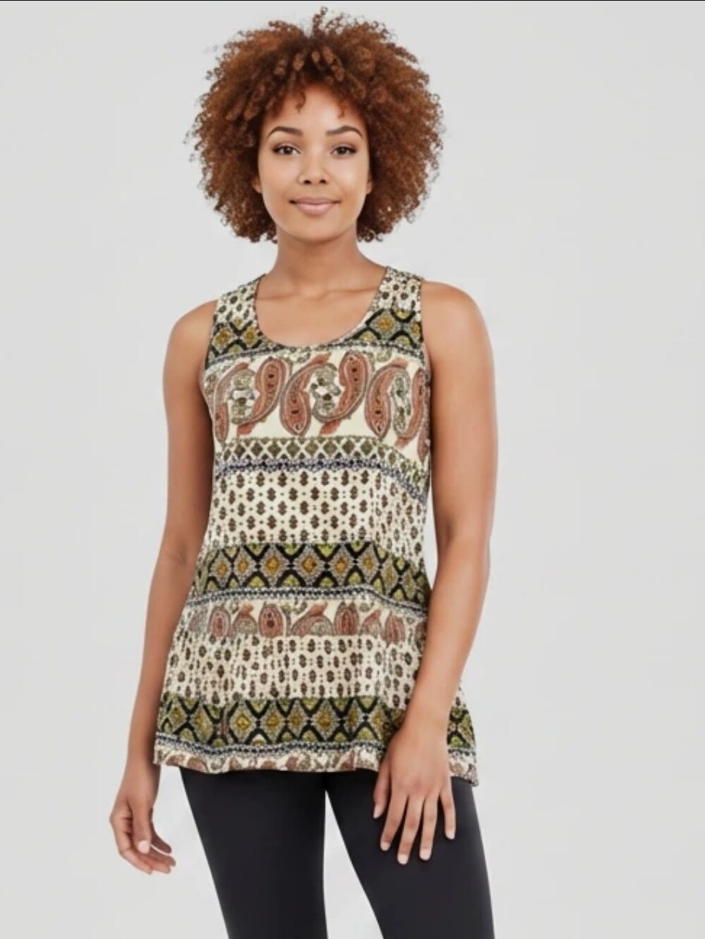 🔥🔥CLEARANCE🔥🔥Charming Charlie Cream Multi Paisley & Geometric Tank. Size Med